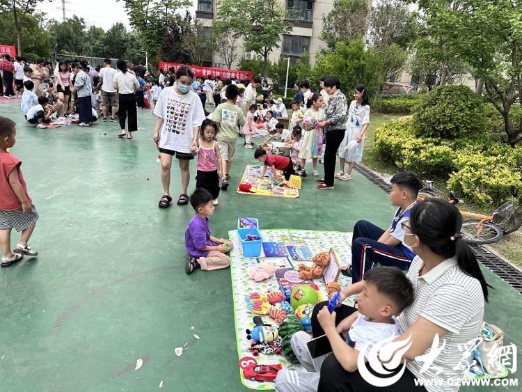 梁山县水泊街道名仕社区垃圾分类活动，绿色行动筑和谐纪实