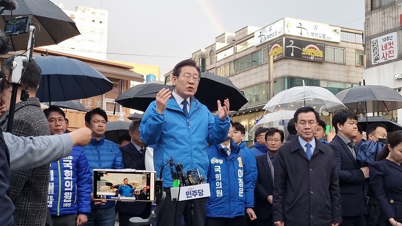 韩国执政党党首谈尹锡悦停职风波，政治风波背后的解读